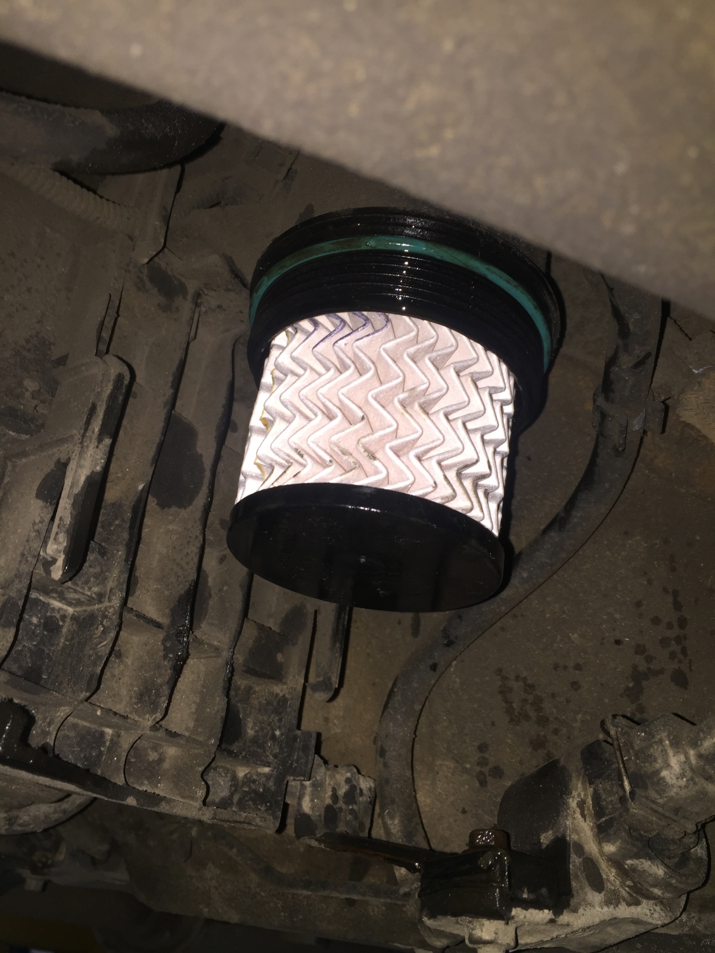 замена дизельного топливного фильтра Вольво